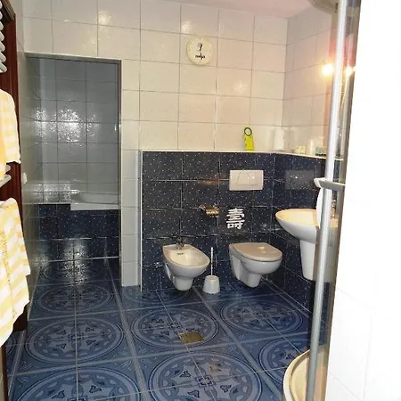 Pekin 3*