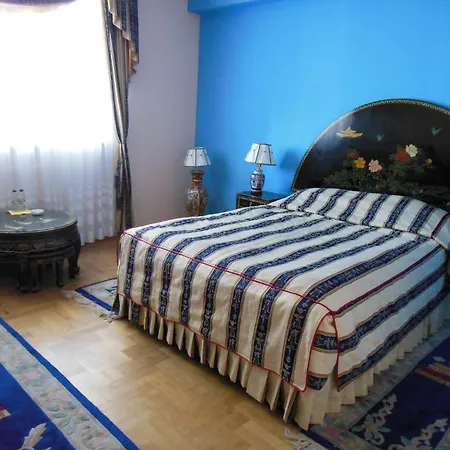 Otel Pekin 3*